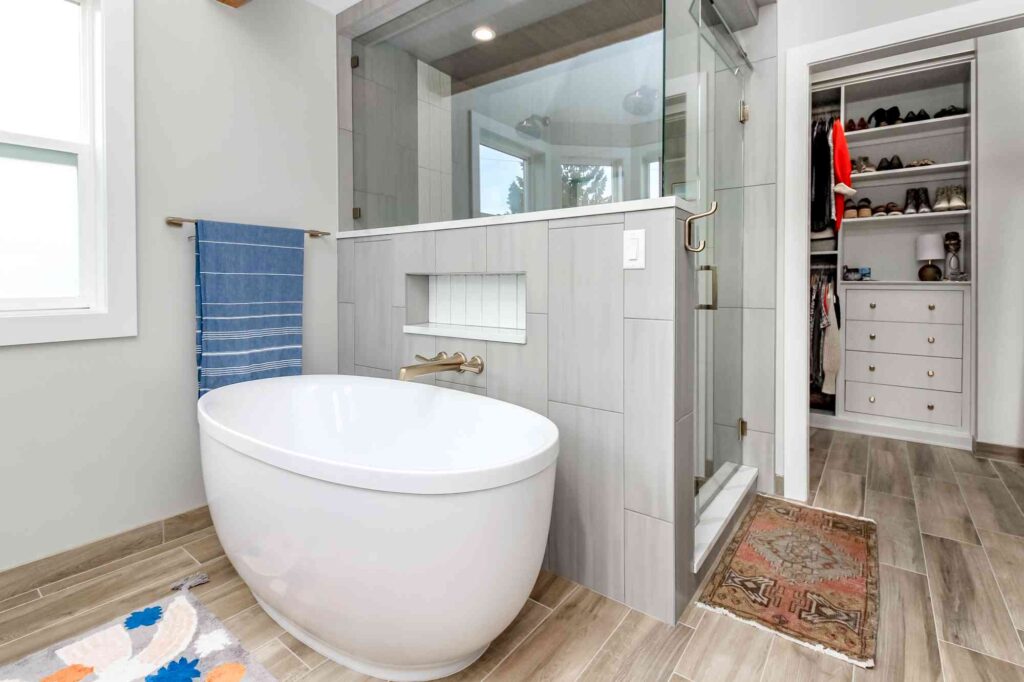 Renovate Design Build West Seattle Bathroom Tub